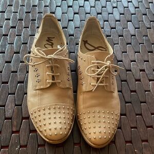 Sam Edelman N2810* Women's Jayna Studded Tan Oxfords Size 8
